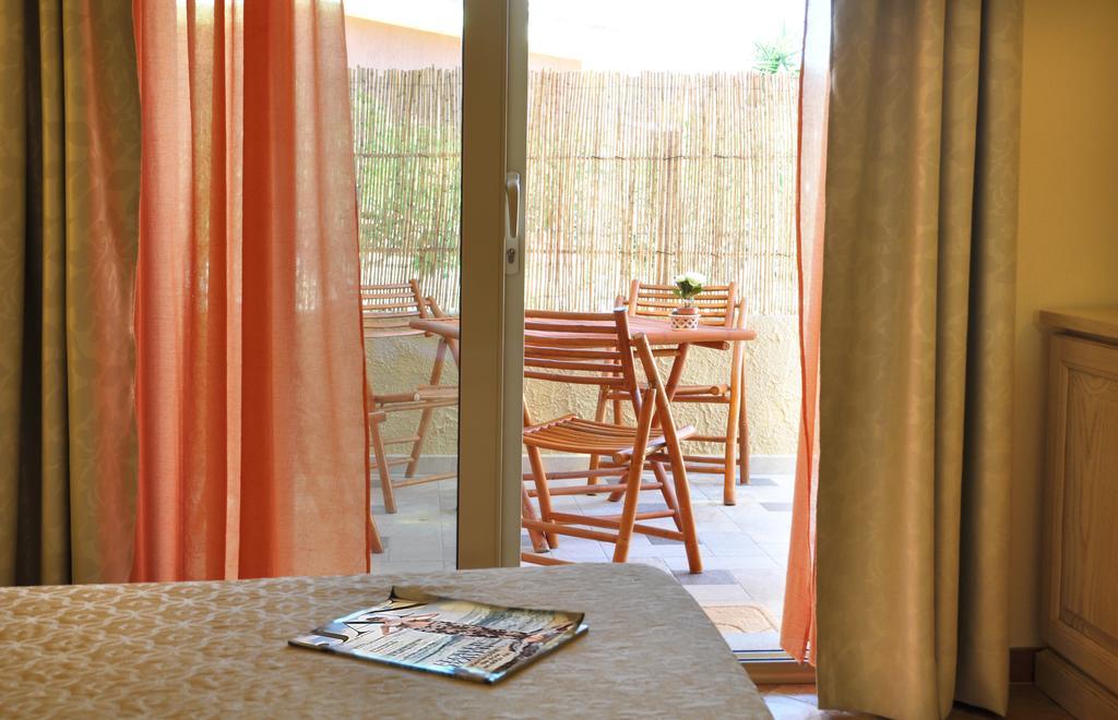 Affittacamere B&B La Villa Dei Graniti Villasimius Quarto foto